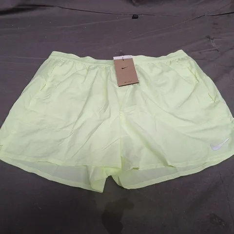 NIKE STRIDE RUNNING SHORTS - SIZE L