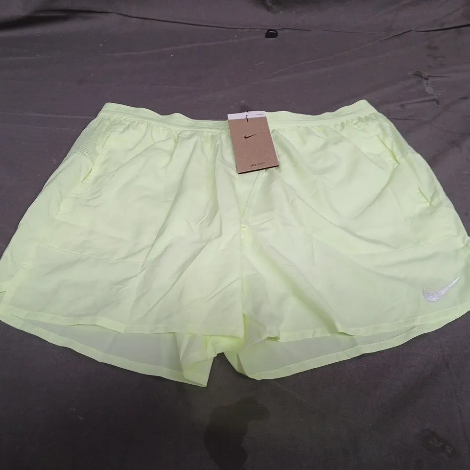 NIKE STRIDE RUNNING SHORTS - SIZE L