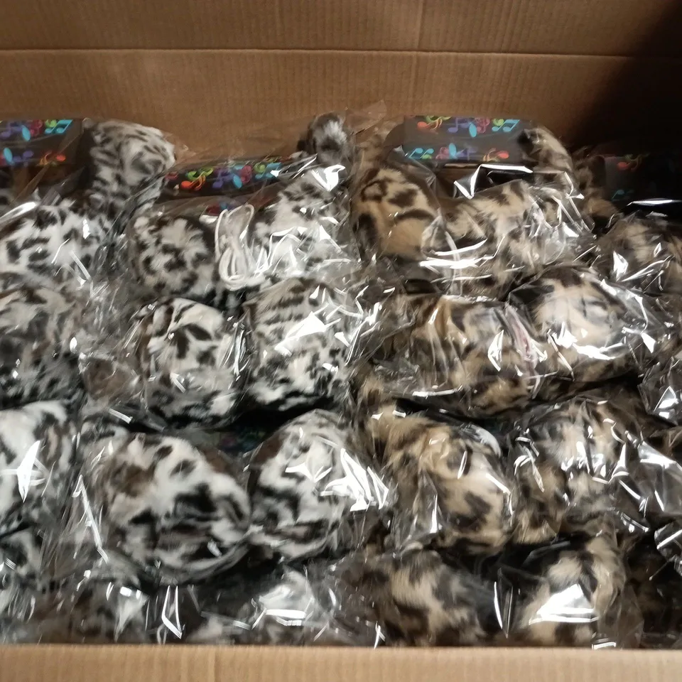APPROXIMATELY 30 MAXIM AUDIO SOUND MUFFS 