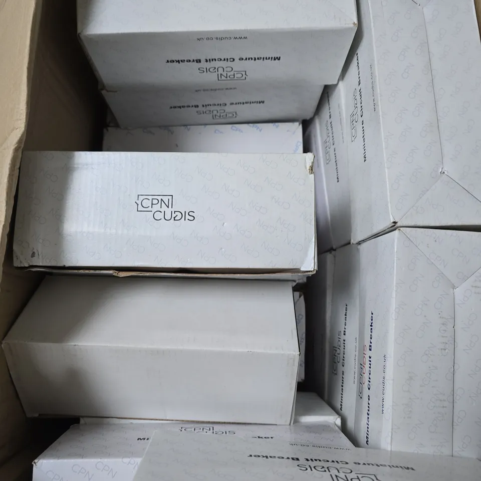 APPROXIMATELY 15 MH140C MINIATURE CIRCUIT BREAKER SETS 