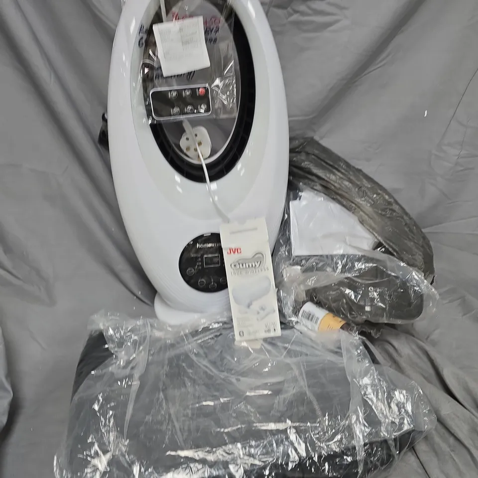 APPROXIMATELY 10 ASSORTED ITEMS TO INCLUDE VACUUM CLEANER, GUMY EARBUDS, HOMESMART FAN, ETC