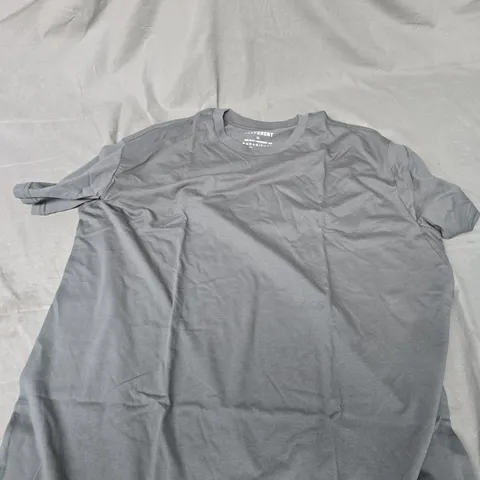 BUILT DIFFERENT TALL CREW NECK T-SHIRT - XL