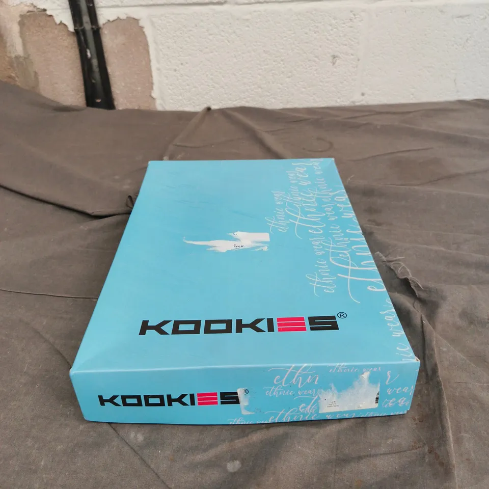 KOOKIS ETHNIC WEAR CREAM FLORAL EMBROIDERED TOP WITH BROOCH – BOXED