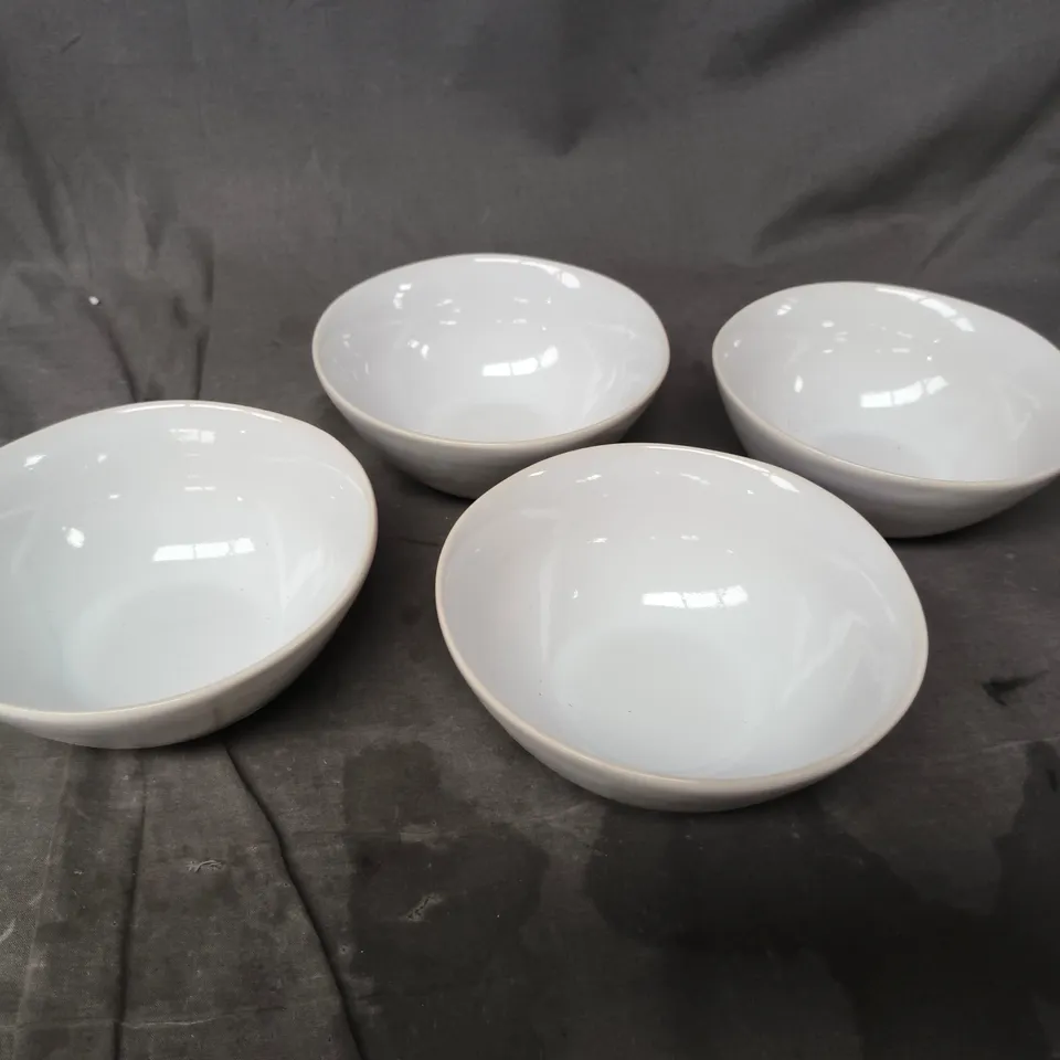 FABLE SET OF 4 CERAMIC BOWLS IN WHITE