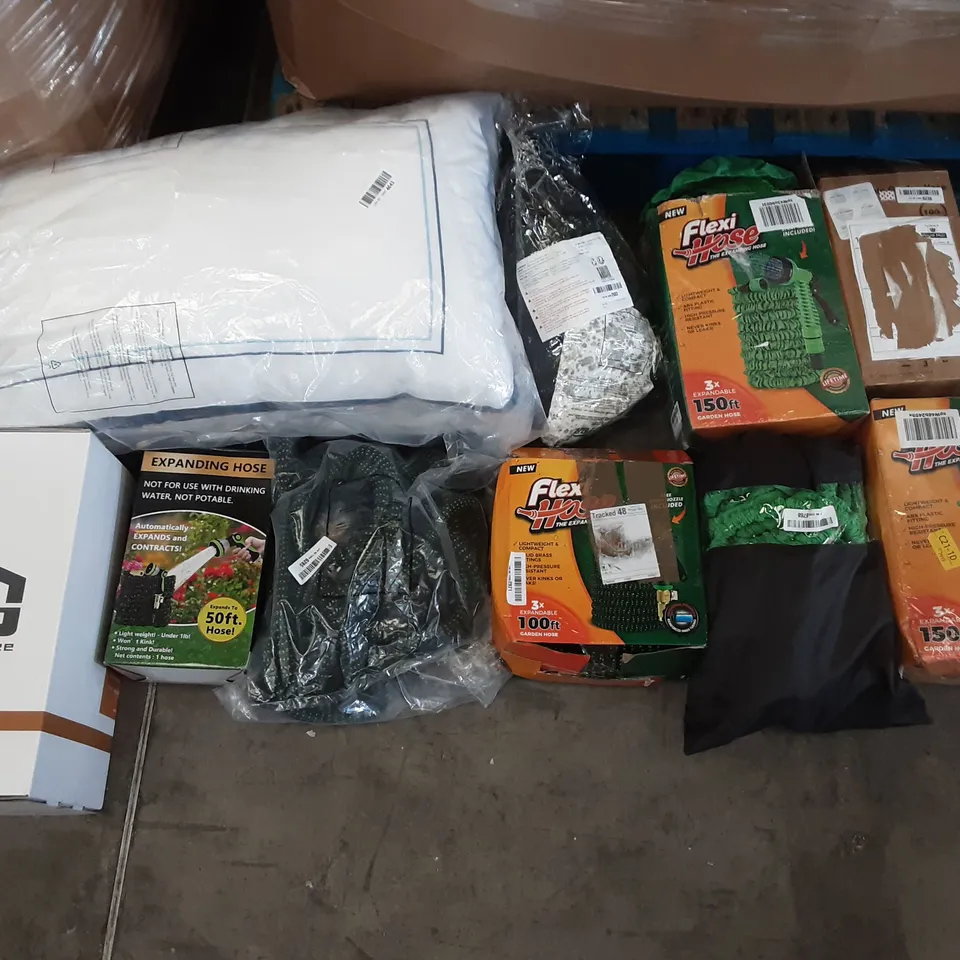 PALLET OF ASSORTED PRODUCTS TO INCLUDE FLEXI HOSE, EXPANDING HOSE, SOTOR LUMBAR PILLOW CUSHION, TOP LINE PRO BAMBOO PILLOW, BCOZZY, SOFSLEE 