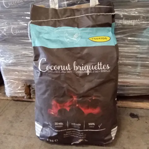 PALLET TO CONTAIN A LARGE QUANTITY OF COCONUT BRIQUETTES 