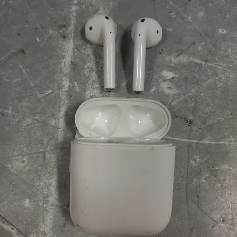 PAIR OF APPLE AIRPODS IN WHITE A1602