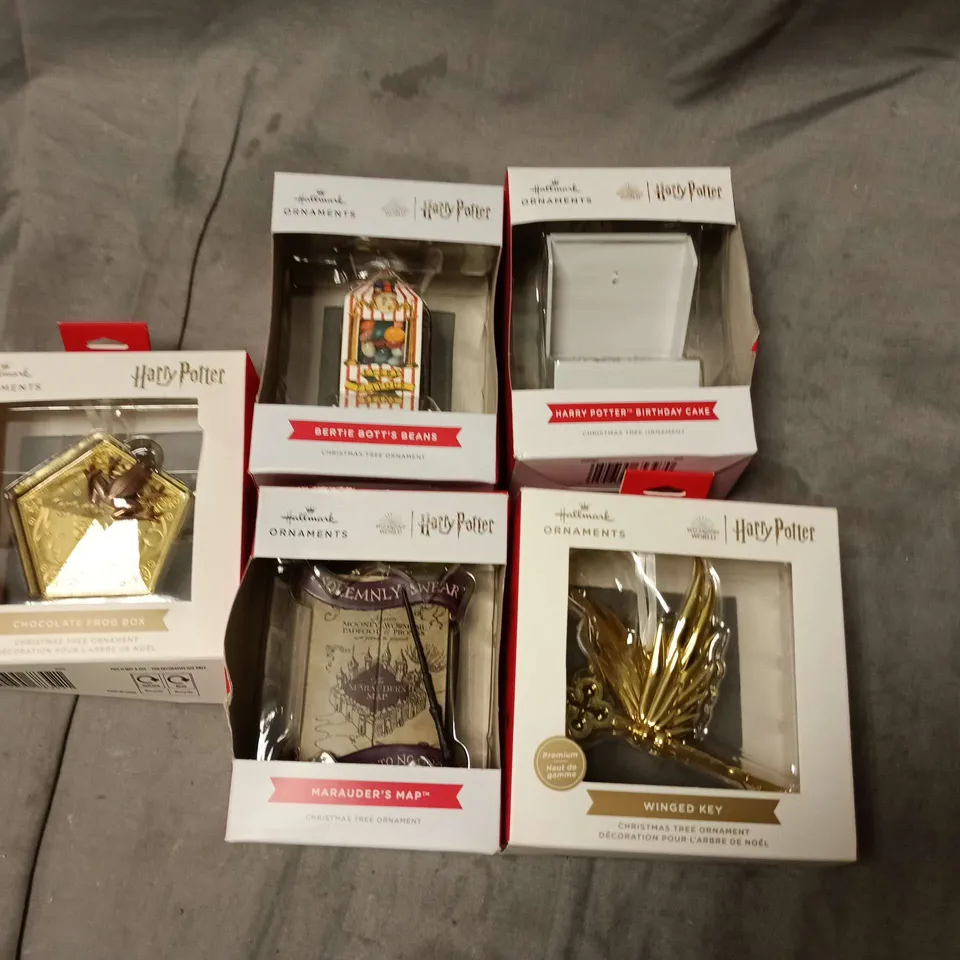 LOT OF 5 HALLMARK ORNAMENTS HARRY POTTER TREE DECORATIONS