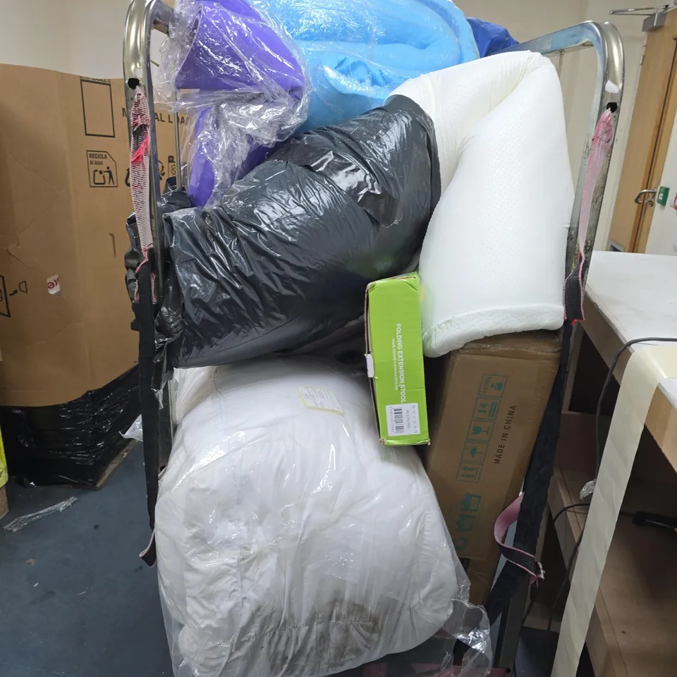 CAGE OF APPROXIMATELY 15 ASSORTED ITEMS TO INCLUDE: MARINA KANEVA SHIRT