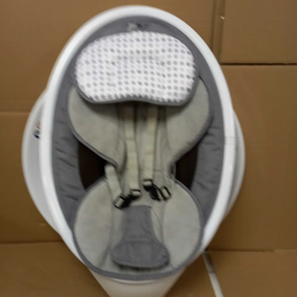 MUNCHKIN BLUETOOTH ENABLED LIGHTWEIGHT BABY SWING