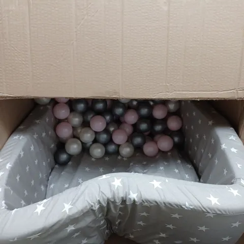 COTTON BALL PIT GREY AND STARS