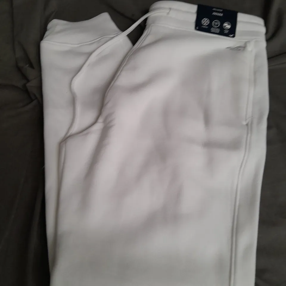 HOLLISTER JOGGERS IN WHITE - SMALL