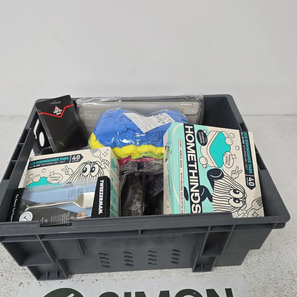 APPROXIMATELY 20 ASSORTED ITEMS INCLUDING TWEEZERMAN, HOMETHINGS ECO DISHWASHER TABS AND A TABLET CASE