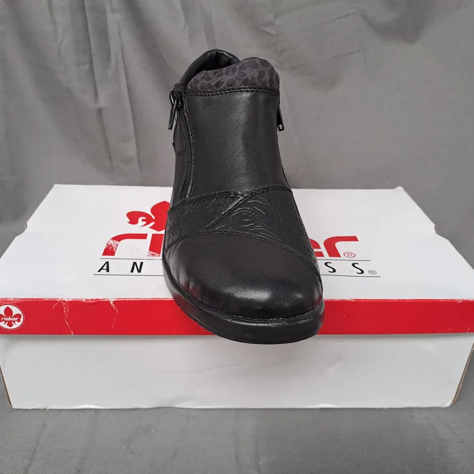 BOXED PAIR OF RIEKER SHOES IN BLACK UK SIZE 6.5
