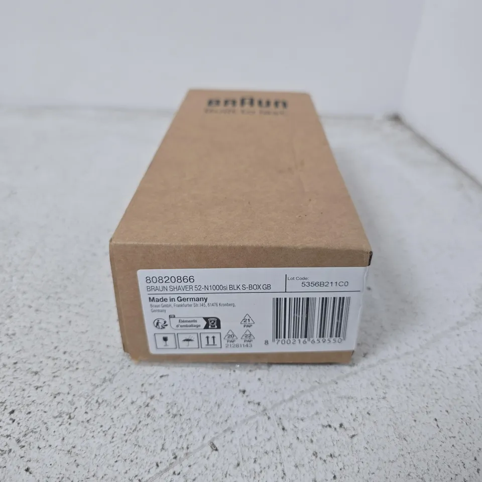 BOXED BRAUN SHAVER 52-N1000SI