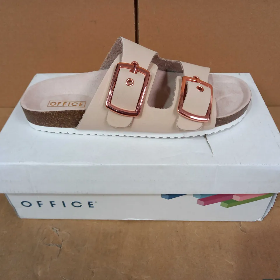 BOXED PAIR OF OFFICE SANDALS IN BEIGE EU SIZE 40