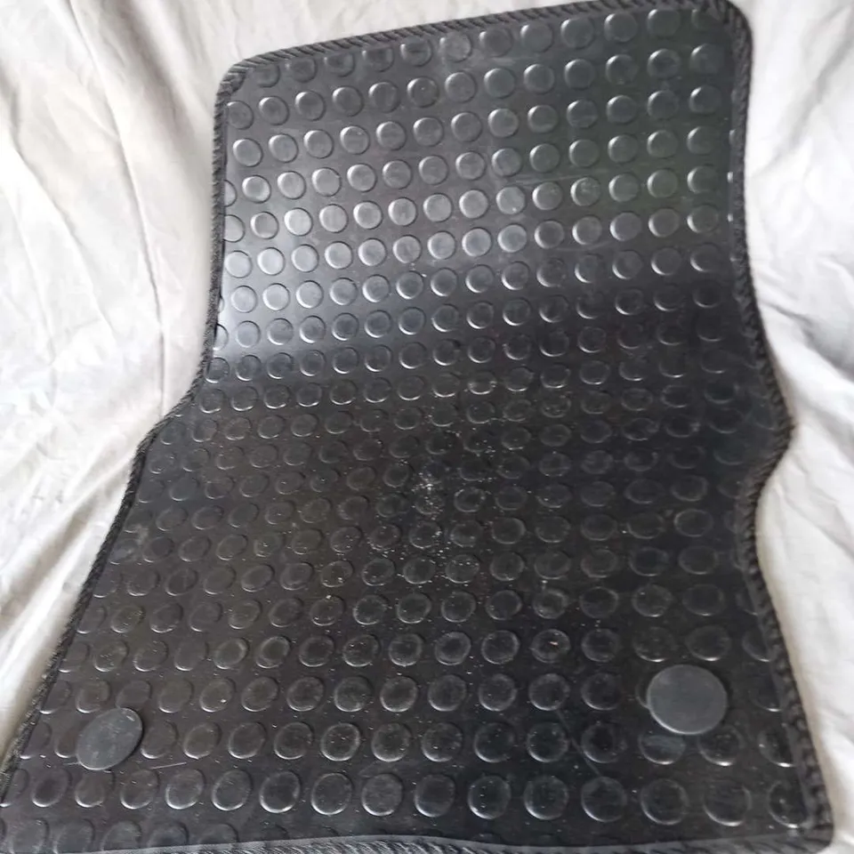 TWO FORD TRANSIT CONNECT 2021 MATS AND FORD TRANSIT 2024 MATTS