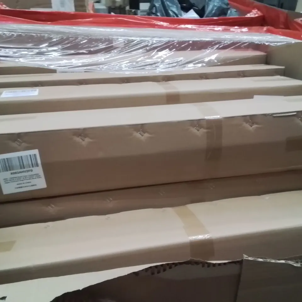 PALLET CONTAINING A LARGE QUANTITY OF BOOT LINER DOG MATS