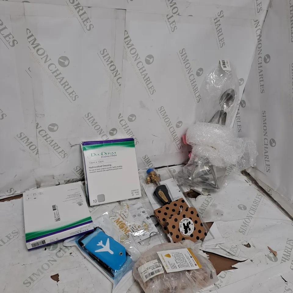 TOTE OF APPROXIMATELY 15 ASSORTED HOUSEHOLD  ITEMS TOO INCLUDE HYDROCOLLOID DRESSING , SOLAR PLEXUS STONES , PROPANE TORCH , ETC 