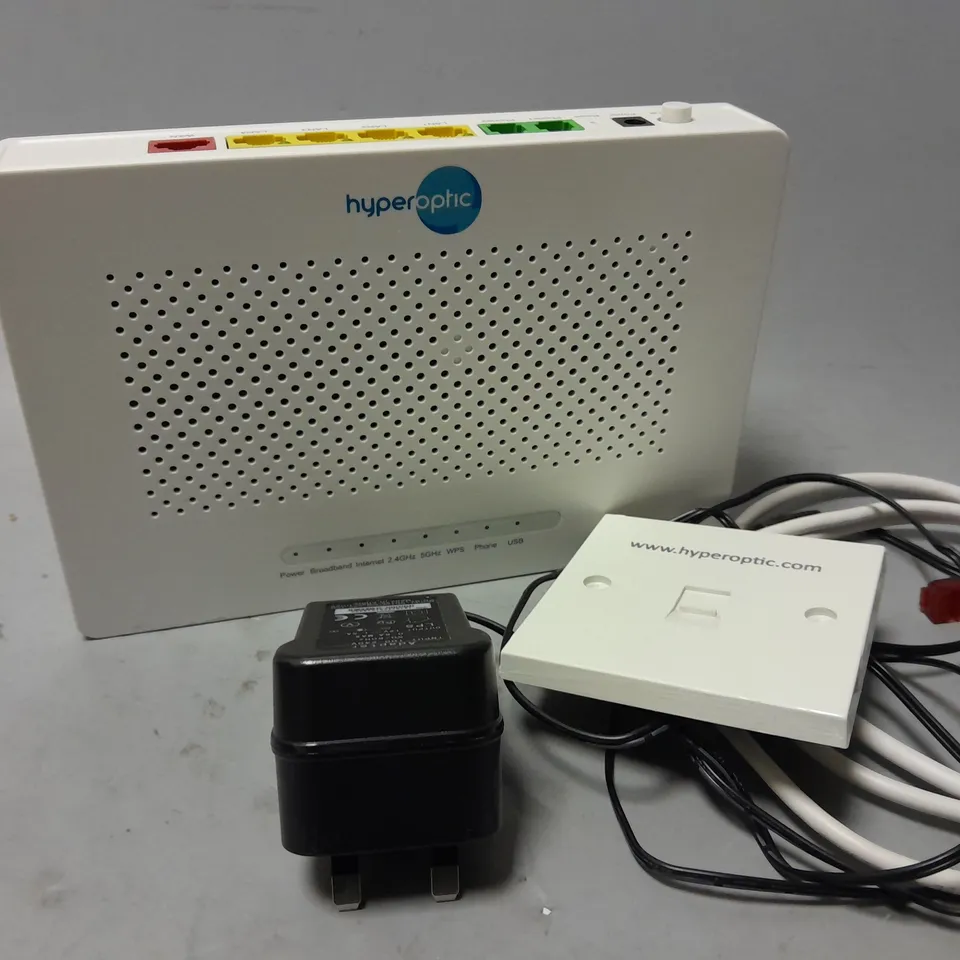 HYPEROPTIC ROUTER (ZXHN H298A)