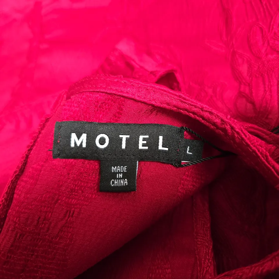 MOTEL SATIN JACQUARD MINI DRESS – RED, SIZE L