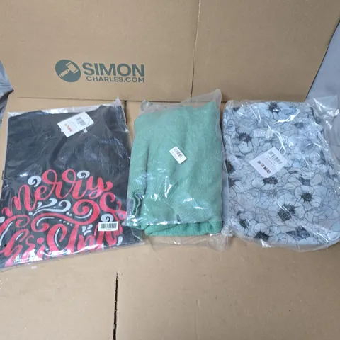 LARGE QUANTITY OF ASSORTED CLOTHING ITEMS IN VARIOUS SIZES - COLLECTION ONLY