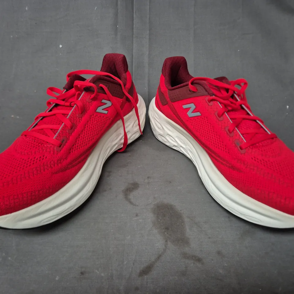 BOXED PAIR OF NEW BALANCE MEN'S RUNNING FRESH FOAM X 1080 V13 TRAINERS IN RED/WHITE UK SIZE 12