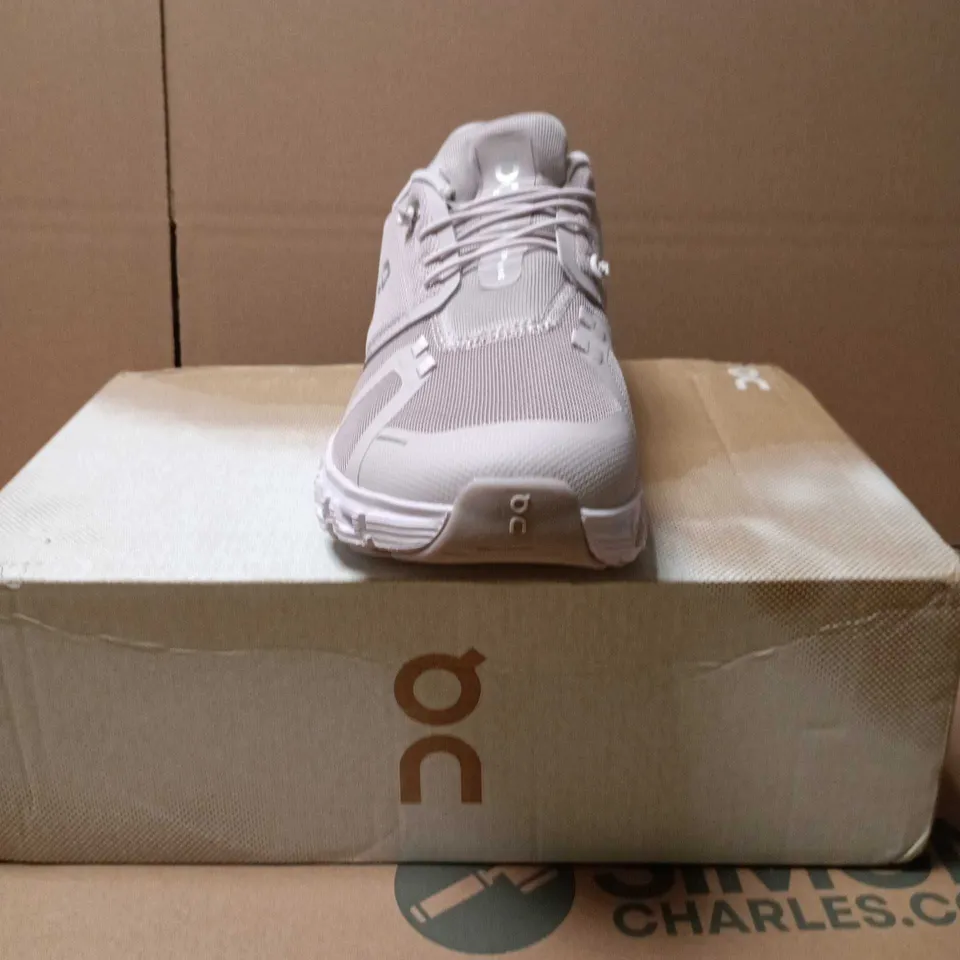 ON RUNNING CLOUD 6 LILY FROST – MEN'S SHOES, UK 7.5 (US 8)