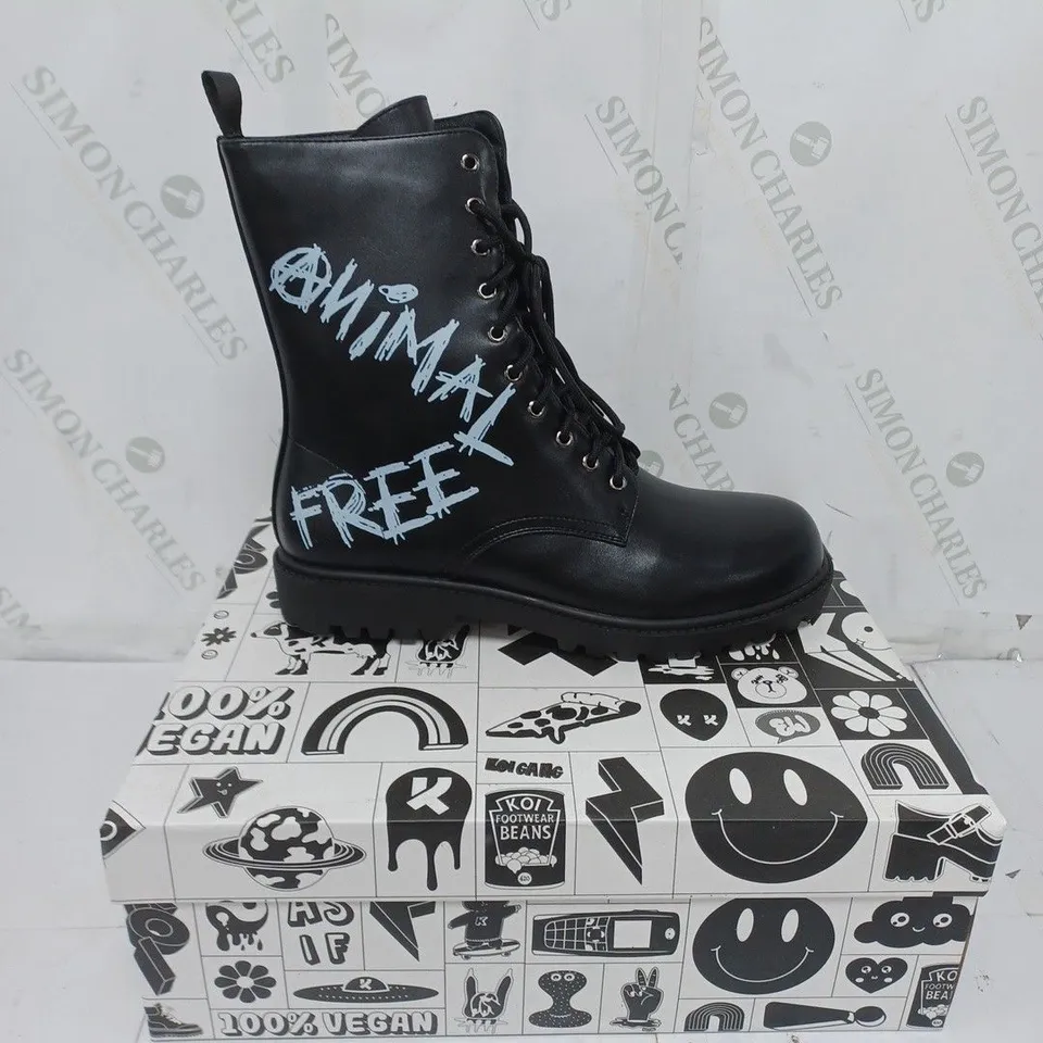KOI FOOTWEAR MENS BLACK ANIMAL FREE MILITARY BOOTS SIZE 9