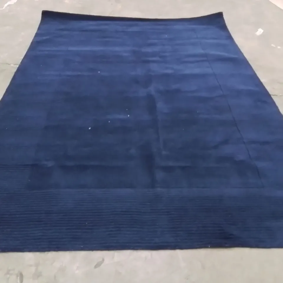 QUALITY DESIGNER AREA RUG - APPROXIMATELY 285X200CM