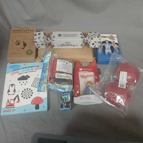 ASSORTED CHILDREN'S TOYS & SOFT TOYS – MIXED LOT INCL. PLUSH BEAR, FIGURES & ACCESSORIES