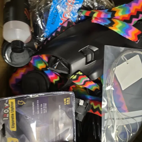 APPROXIMATELY 15 ASSORTED VEHICLE PARTS/ACCESSORIES TO INCLUDE TOOLS, CHARGING SOCKETS, CLEANING SOLUTION ETC 