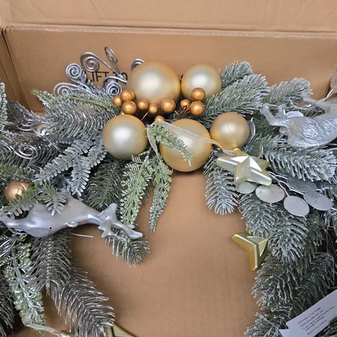 BOXED MOON SHAPED CHRISTMAS WREATH 