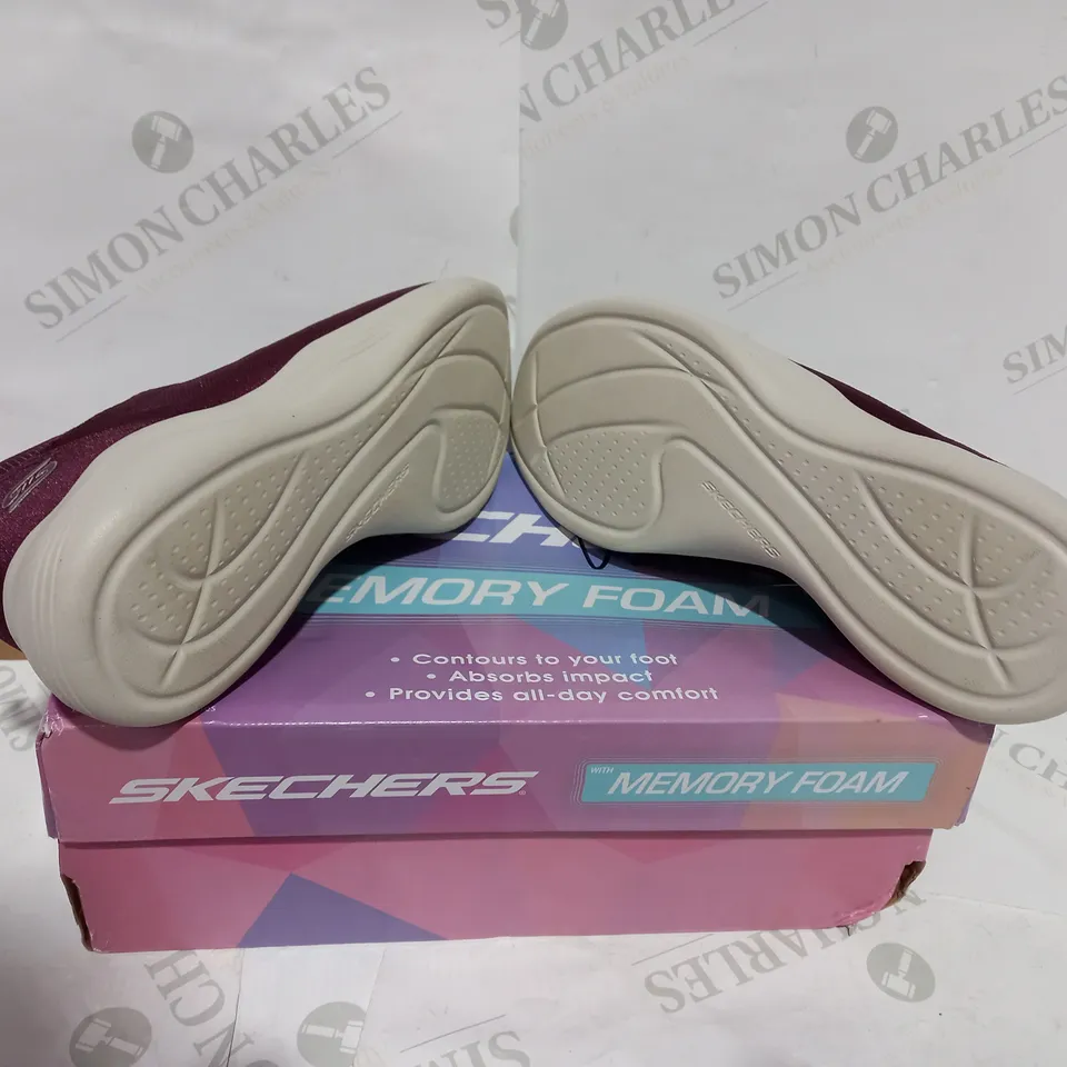 BOXED PAIR OF SKECHERS BURGUNDY SLIP ON TRAINERS  - SIZE 5