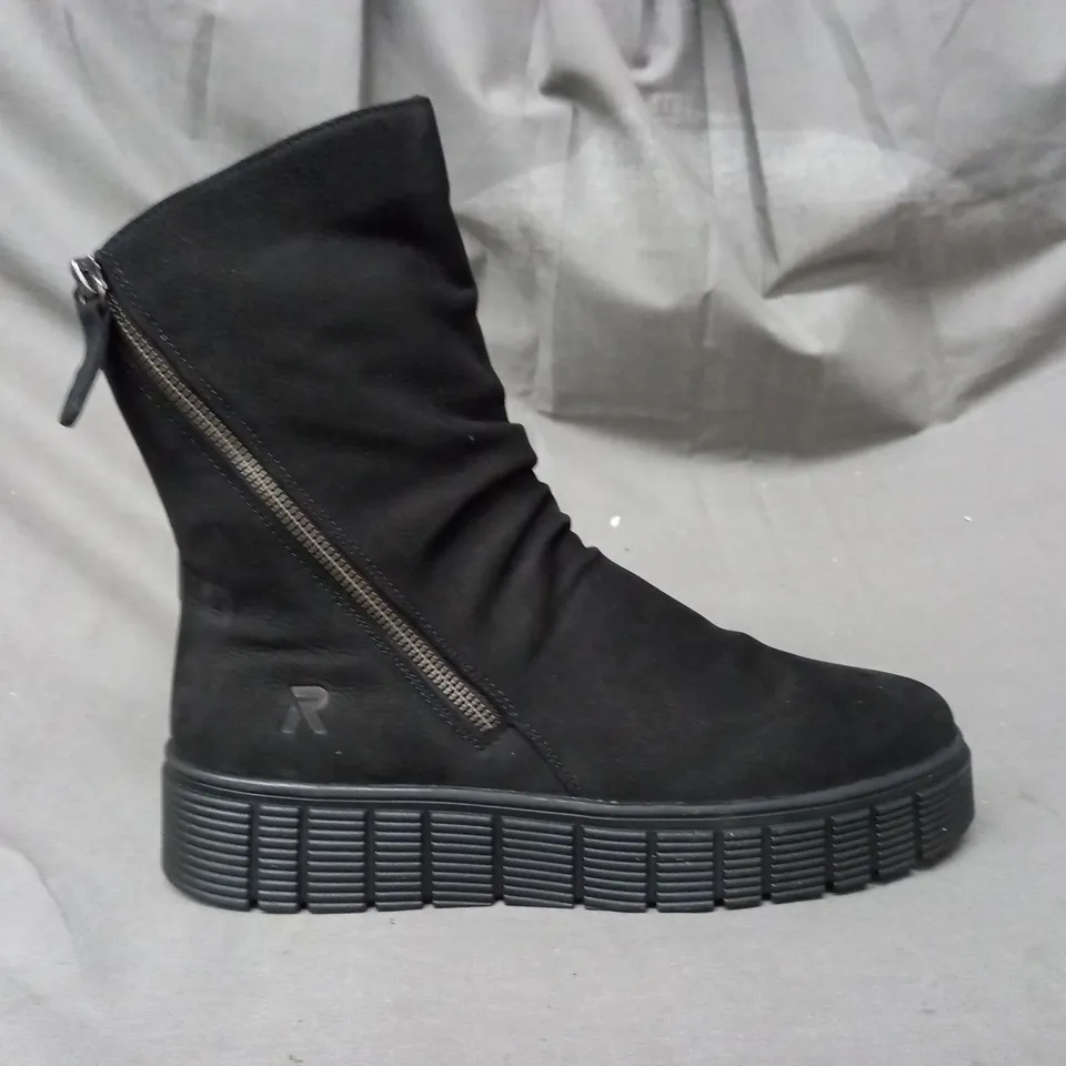 BOXED PAIR OF RIEKER BOOTS IN BLACK SIZE 6.5