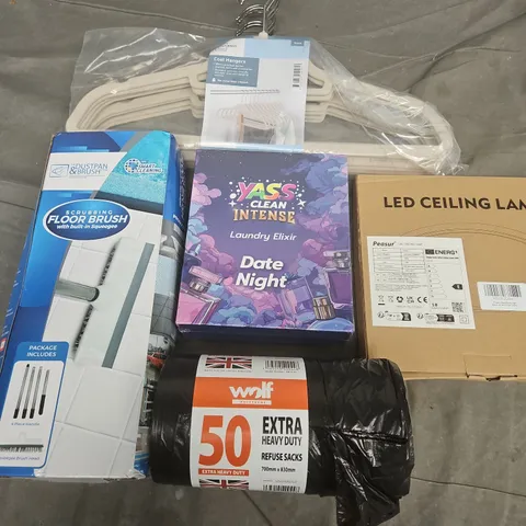 APPROXIMATELY 15 ASSORTED HOUSEHOLD PRODUCTS TO INCLUDE LED CEILING LAMP, YASS CLEAN INTENSE LAUNDRY ELIXIR, COAT HANGERS, ETC - COLLECTION ONLY