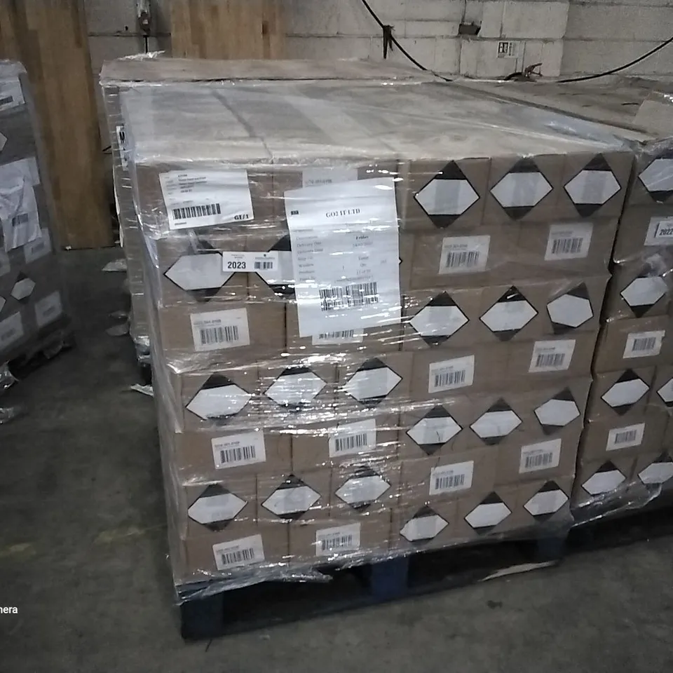 PALLET OF 203 BOXES CONTAINING 24 GO2 ANTI-BACTERIAL HAND GEL WITH TEA TREE
