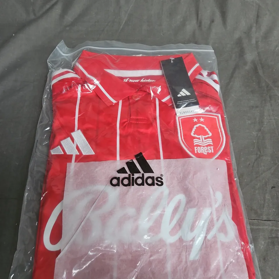ADIDAS NOTTINGHAM FOREST FOOTBALL SHIRT – SIZE M
