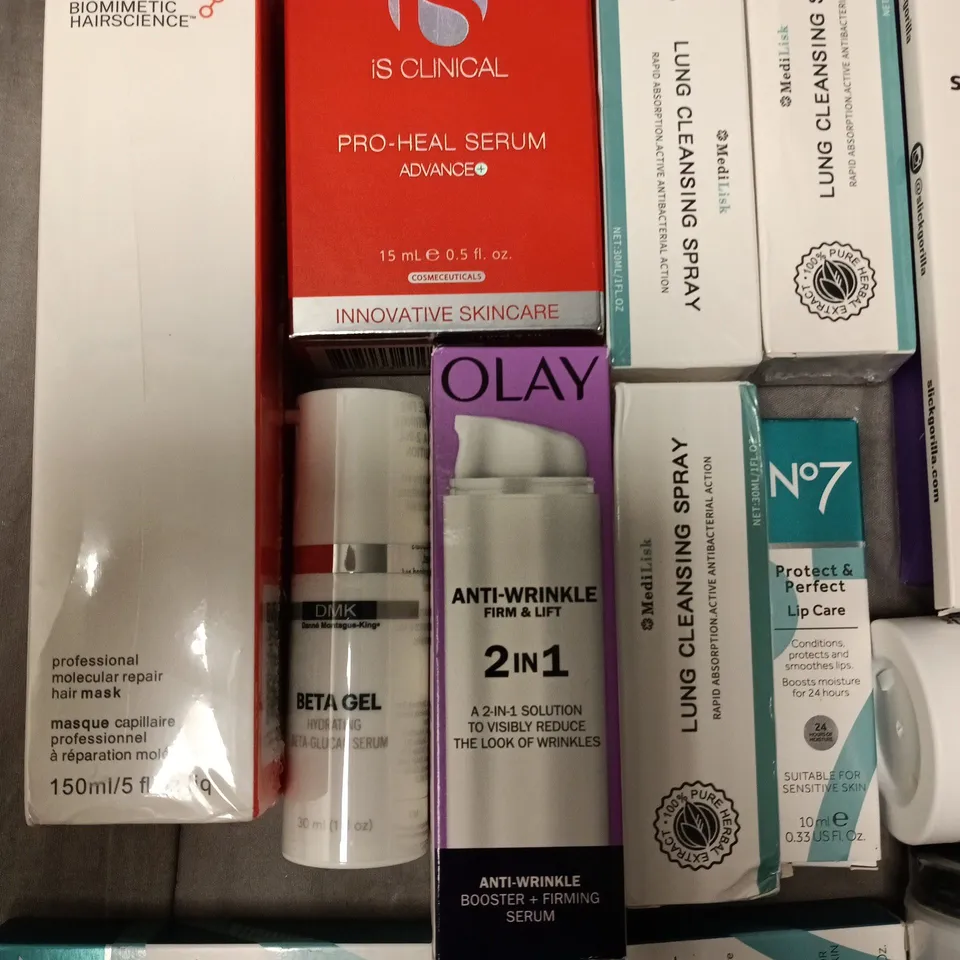 LOT OF APPROXIMATELY 15ASSORTED HEALTH AND BEAUTY ITEMS TO INCLUDE IS CLINICAL PRO-HEALING SERUM, LUNG CLEANSING SPRAY AND NO7 LIP CARES