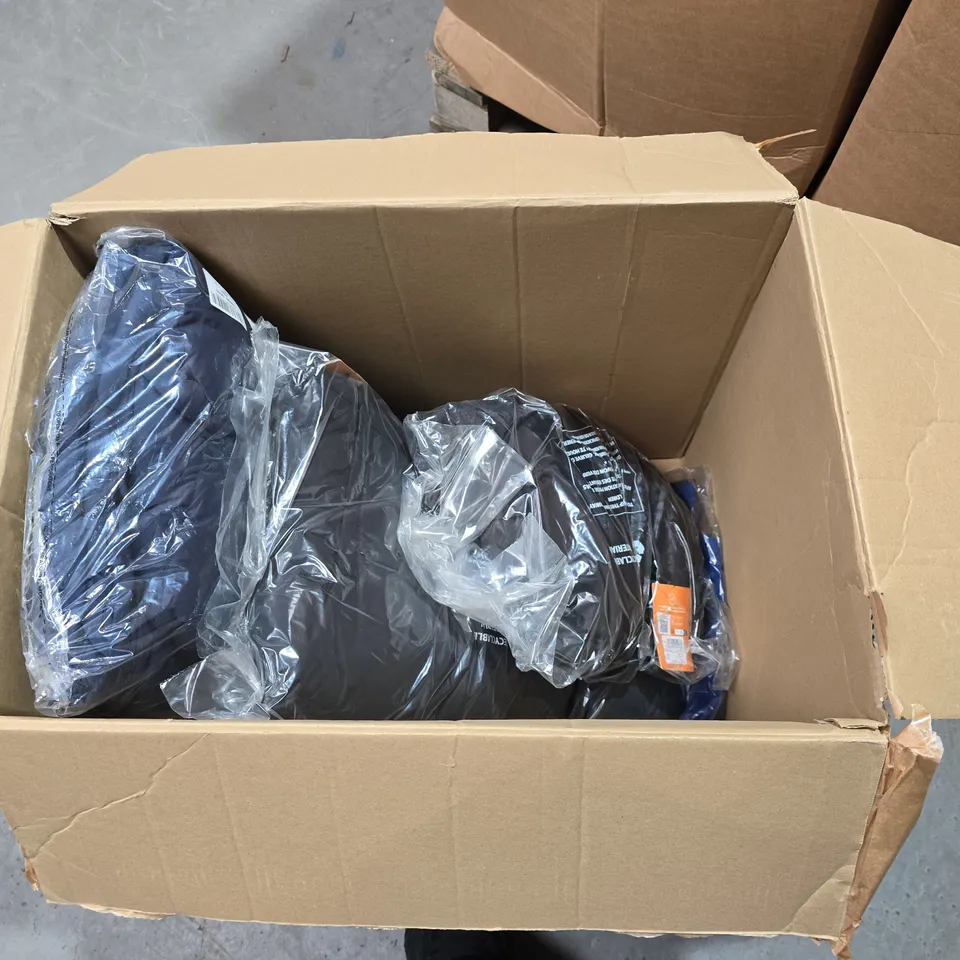 LOT OF APPROXIMATELY 15 ASSORTED BRAND NEW REGATTA AND DARE2BE CLOTHING ITEMS