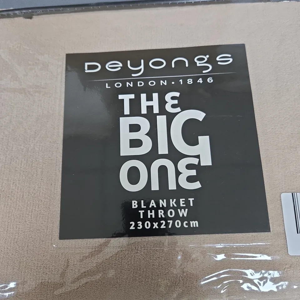 DEYONGS THE BIG ONE BLANKET THROW 230 X 270 CM – BEIGE STORAGE BAG