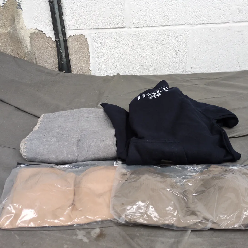 BOX OF APPROXIMATELY 16 ASSORTED CLOTHING ITEMS TO INCLUDE BRAS, ITALY RUGBY HOODIE, SCARF ETC