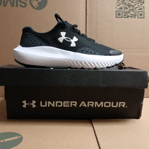 BOXED PAIR OF UNDER ARMOUR SHOES IN BLACK/WHITE SIZE UK 3