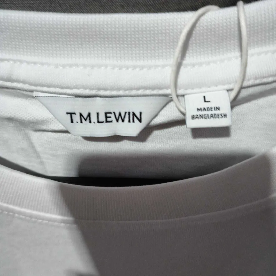 T.M. LEWIN WHITE T-SHIRT – SIZE L – MADE IN BANGLADESH