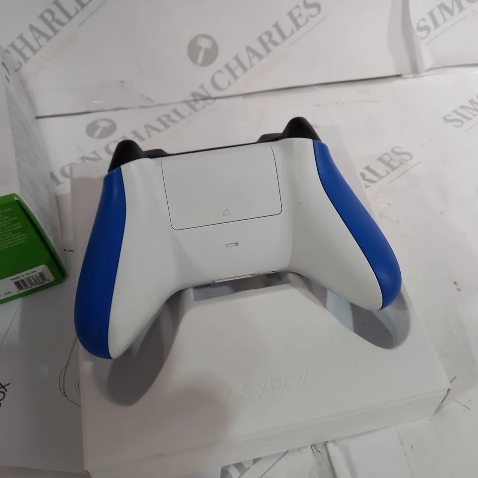 BOXED XBOX SHOCK BLUE CONTROLLER 