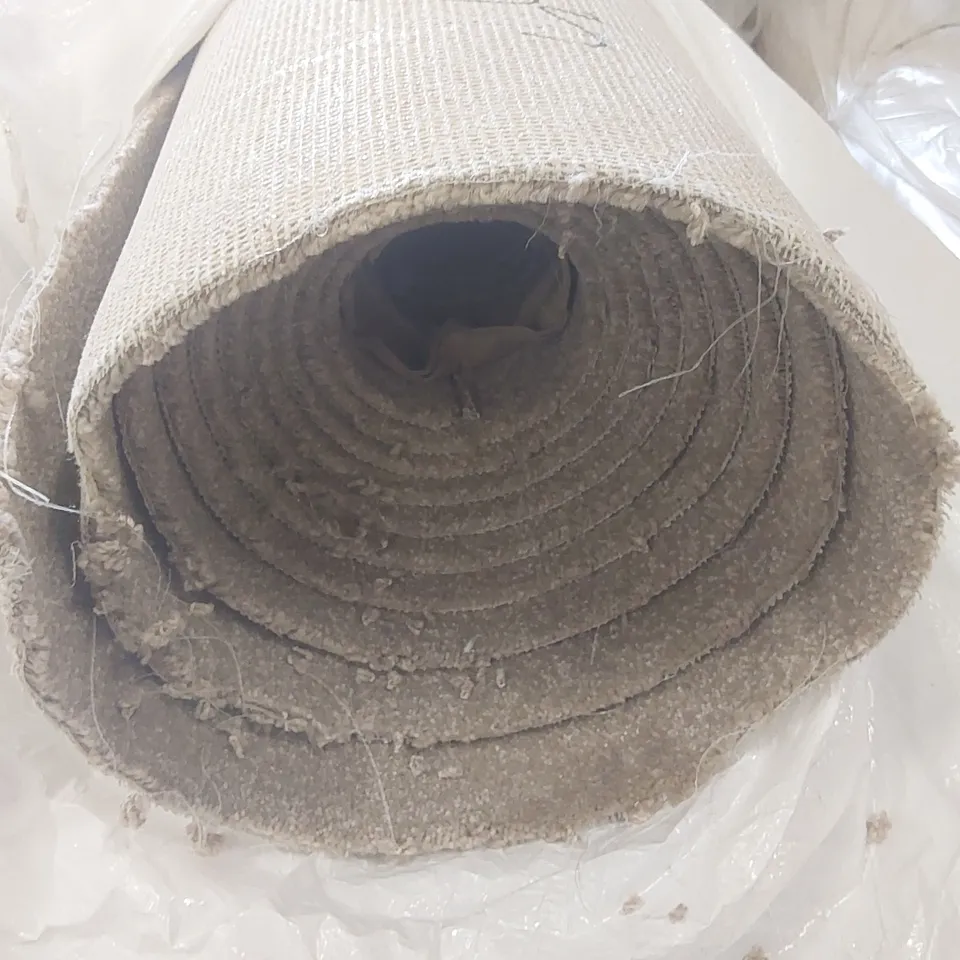 ROLL OF QUALITY EC FREEDOM MOREL CARPET - APPROXIMATELY 6.5 x 4m