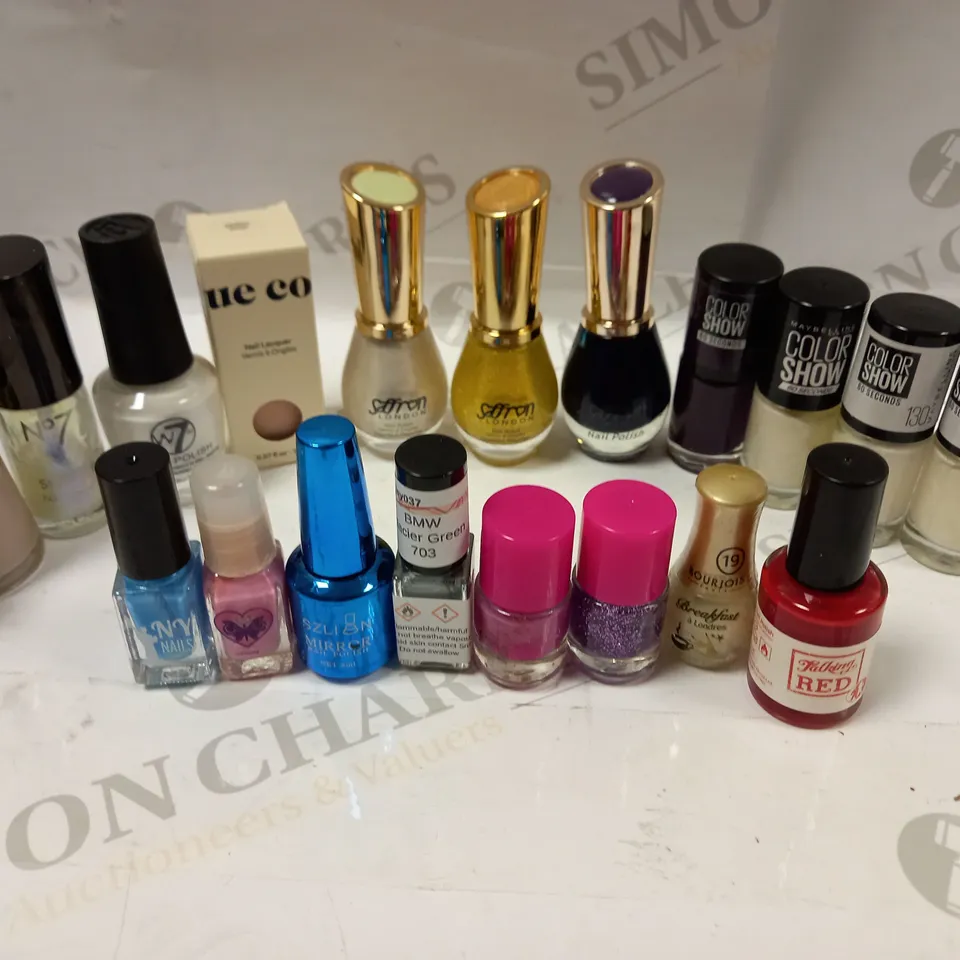ASSORTMENT OF NAIL POLISH LACQUER APPROX. 20 ITEMS 
