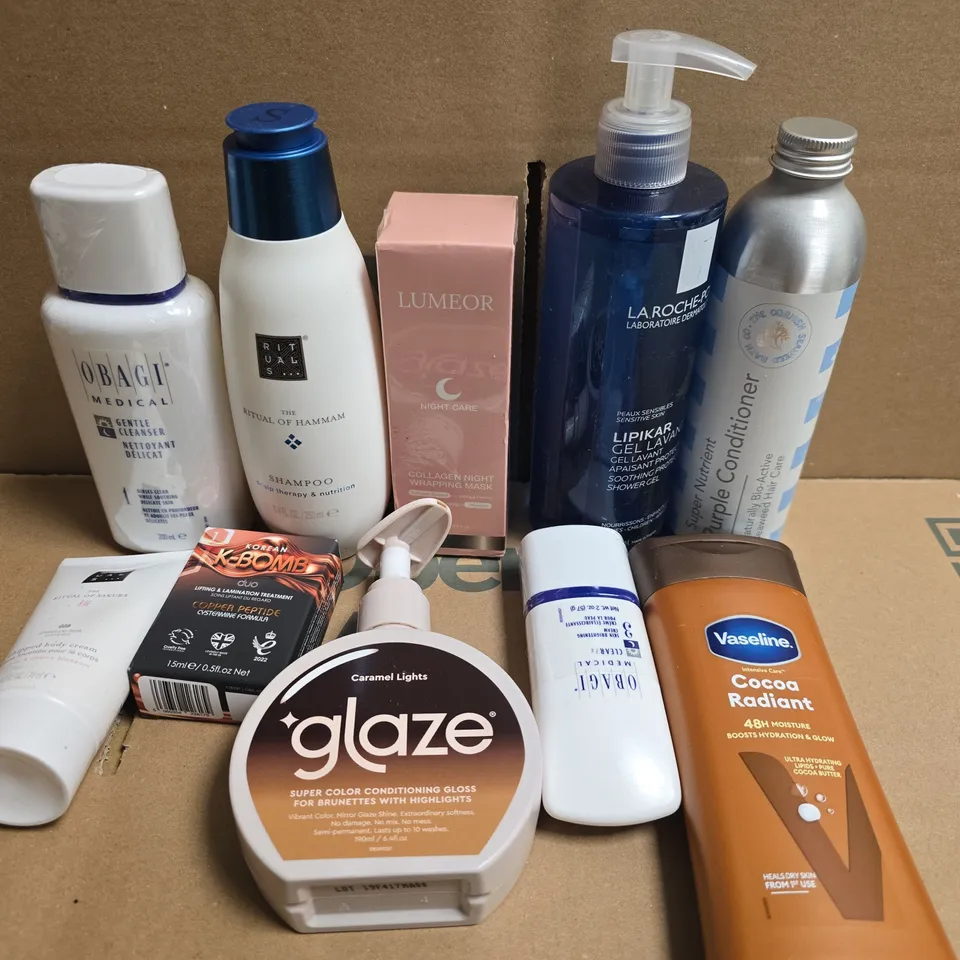 APPROXIMATELY 15 ASSORTED HEALTH & BEAUTY PRODUCTS TO INCLUDE VASELINE, SHAMPOO'S AND GLAZE 
