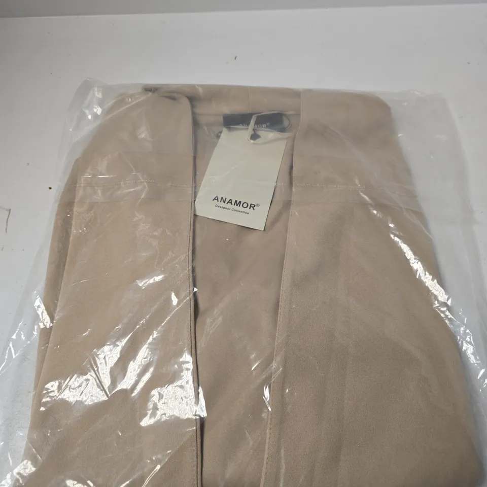 ANAMOR CREPE LAPEL RUCHED SLEEVE BLAZER – CAMEL – UK 20