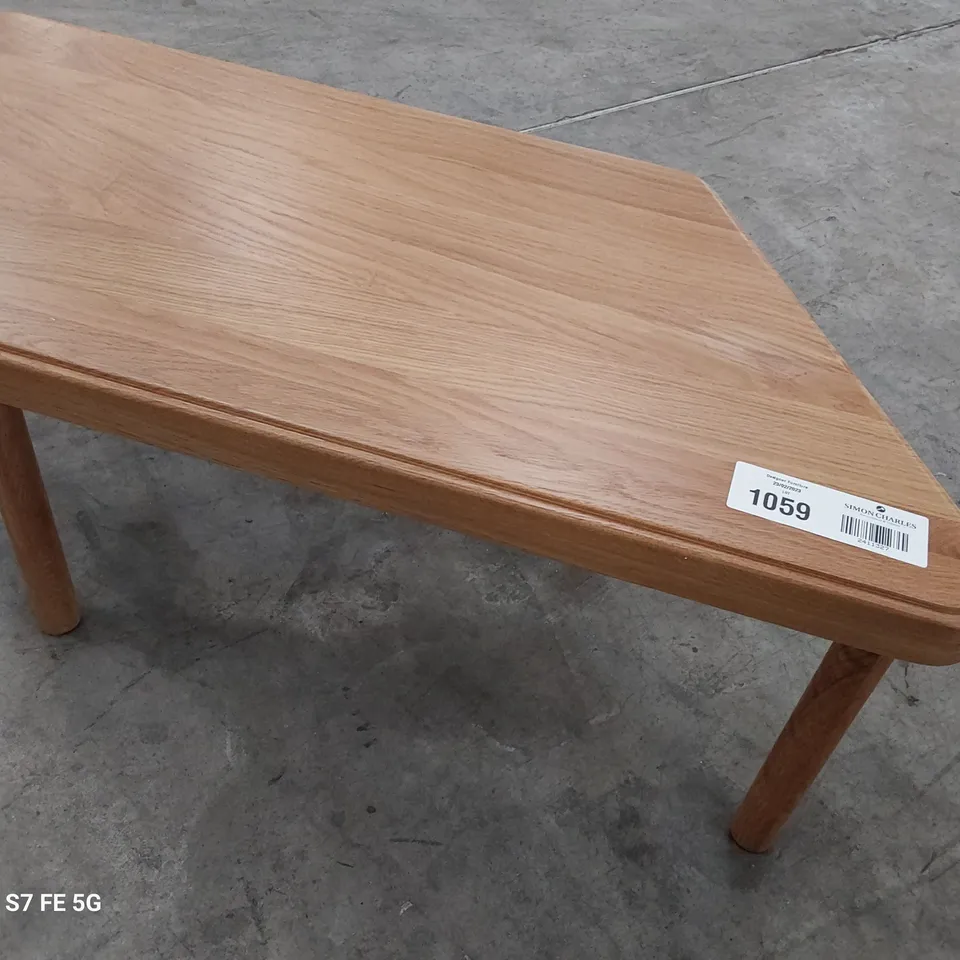 BOXED DESIGNER SONOAH SOLID OAK COFFEE TABLE 